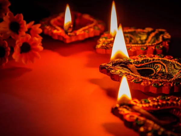 Detailní lihghting svíčka v svátkem Chanuka. — Stock fotografie