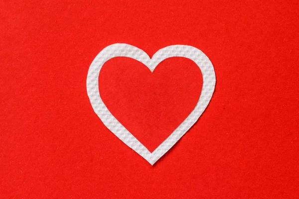 Big red and white heart paper on red paper background. — Stock Photo, Image