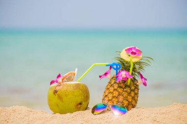 Yaz meyve içecek konsepti.