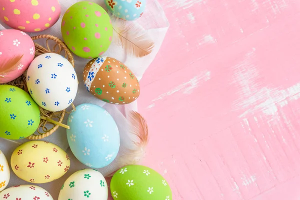 Happy easter! Colorful of Easter eggs in nest with paper star — Stock Photo, Image