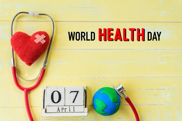 Calendário do bloco de madeira para o dia mundial da saúde, 7 de abril . — Fotografia de Stock