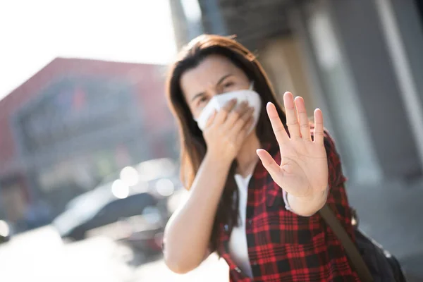 Close Woman Wearing Protective Face Mask Get Ready Coronavirus Fighting — Stock Photo, Image