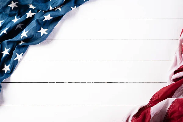 Χαρούμενη Ημέρα Μνήμης Μαΐου Αμερικανικές Σημαίες Λευκό Ξύλινο Φόντο Επίπεδη — Φωτογραφία Αρχείου