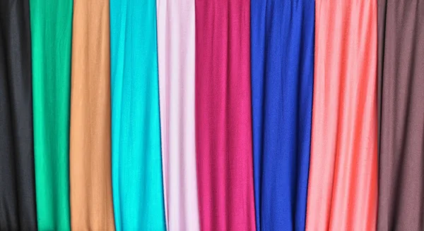 彩色棉布架-选择对焦和软焦点 — 图库照片