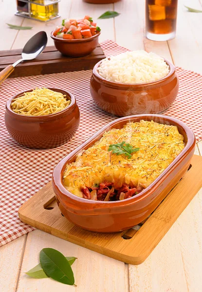 Shepherd 's Pie (Escondidinho de Carne Seca) - Brezilyalı Traditi