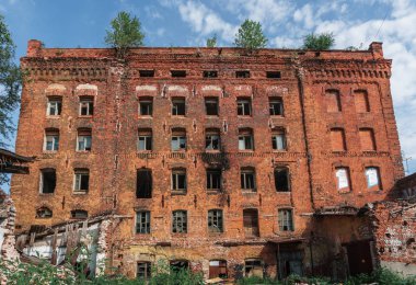 Samara eski tuğla terk edilmiş fabrika