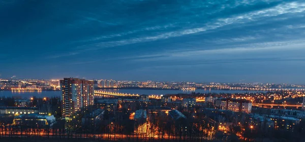 Noční pohled panoráma města Voroněž — Stock fotografie