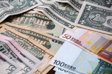 Para Amerikan dolarları ve euro banknot arka plan.