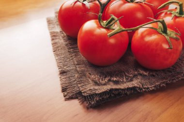 Taze üzüm domates için baharat ile malzemeler yemek olarak kullanın. Sağlıklı beslenme.