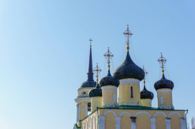 Kubbe mavi gökyüzü ile boşaltmak Ortodoks bir Tapınağı