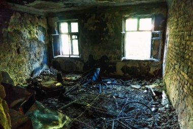 Yanık, iç yangın evi tarafından