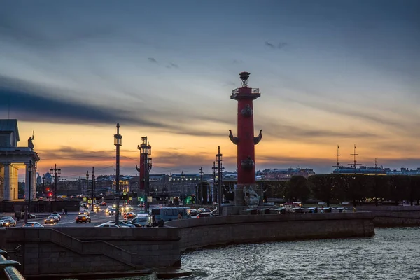 Vasilievsky Insel - die größte Insel im Delta der Newa — Stockfoto