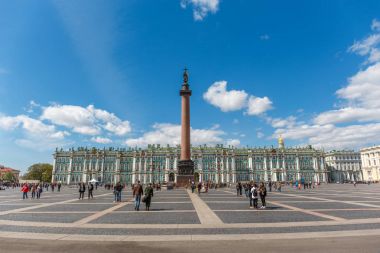 Kışlık Sarayın içinde güneşli gün, Hermitage Müzesi, St. Petersburg panoramik