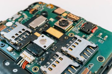 Demonte cep telefonu ya da repai smartphone