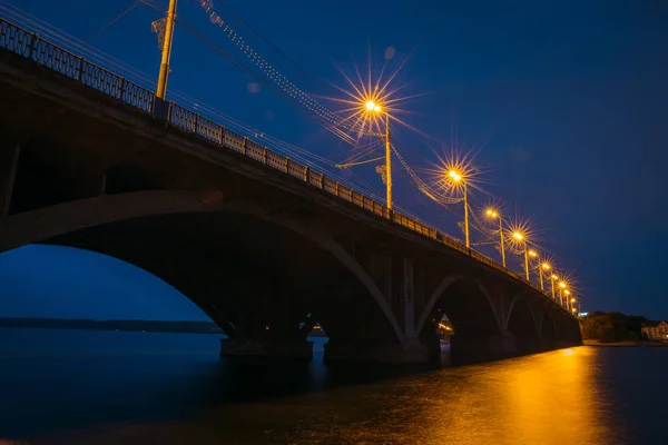 Vogresovsky-汽车桥连接的左岸和沃罗涅日市列宁区 — 图库照片