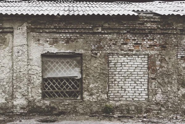 Eski bir katlı tuğla Endüstriyel Bina