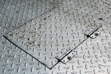 Çelik kare gümüş kapak 