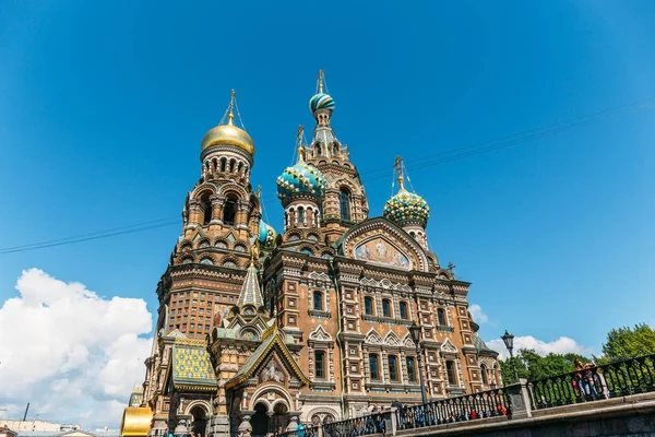 Saint Petersburg, Russia - Circa June 2017: Church of the Saviour on Spilled Blood, St. Petersburg, Russia, at blue sky background — Stock Photo, Image