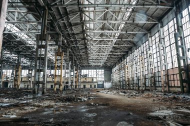 Büyük terk edilmiş endüstriyel Hall'un orada ya da harap fabrika veya Ambar Voronej hangar