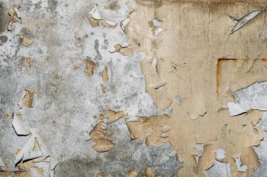 Vintage grunge arka plan doku kırık yıpranmış boya ve su çizgileri izleri ile eski beton duvar