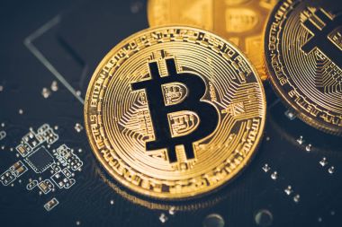 Cryptocurrency altın bitcoin para. Kripto para birimi için kavramsal görüntü