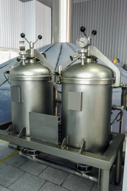 Manometre ve bira fabrikası, endüstriyel bira üretim malzemeler ile çelik tanklar