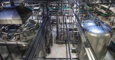 Bira üretim hattı, çelik Tanklar veya vats bira fermantasyon ve üretim, boru hatları ve modern makineleri için