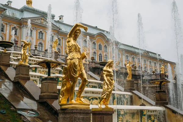 Saint Petersburg, Russia - Circa June 2017: Peterhof or Petergof Palace in Saint-Petersburg — Stock Photo, Image