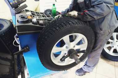 Araba mekanik karşı araba tekerlek üzerinde bilgisayar makine dengeleyici otomatik tamir Servisi