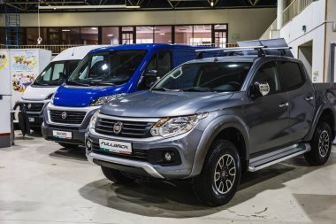 Voronej, Rusya Federasyonu - Kasım 2017 yaklaşık: Yeni minibüs Fiat nakliye için-insanlar ve iş. Bir İtalyan otomobil üreticisi Fiat grubu olduğunu 