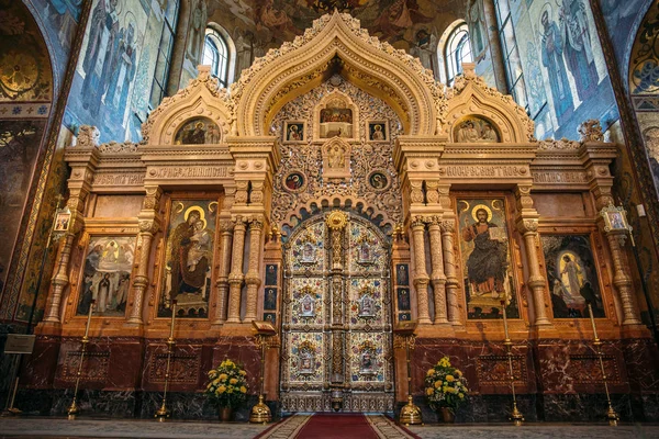 São Petersburgo, Rússia - Por volta de junho de 2017: Interior da Igreja do Salvador em Sangue Derramado em São Petersburgo, Rússia — Fotografia de Stock