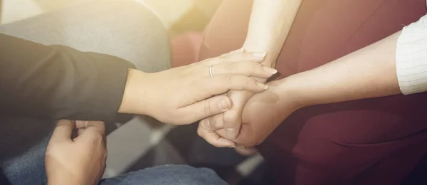 Healthcare concept of professional psychologist doctor consult and supports her patient, close up of hands — Stock Photo, Image