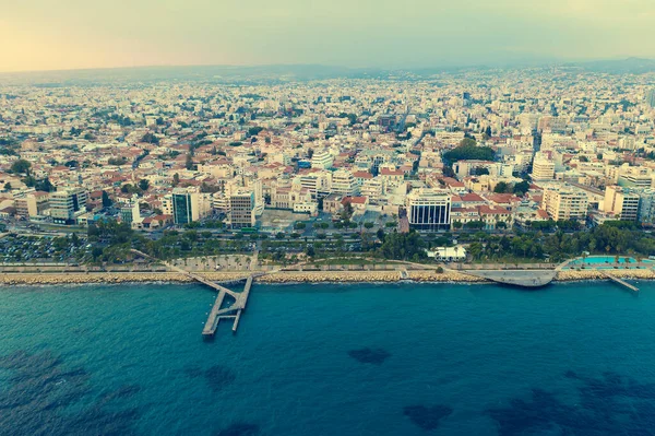 Panorama de Limassol, República de Chipre. Embarque de molos — Fotografia de Stock