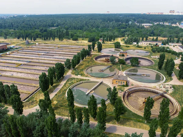 Vue aérienne de la station d'épuration industrielle moderne, photo du drone — Photo