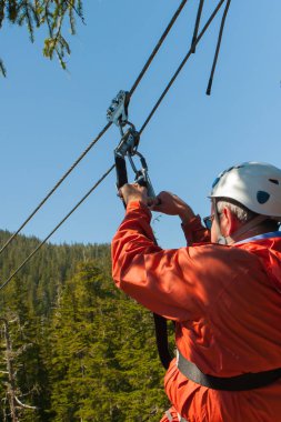 Adam ZIP-hatta başlamak için hazır