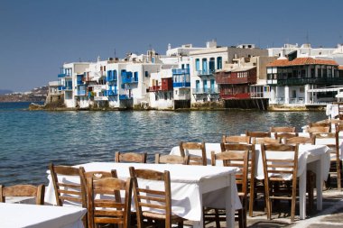 Yunanistan'da yemek waterfront