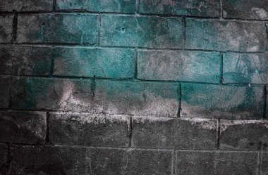 Alçı doku beyaz gri kahverengi siyah yeşil mavi kireç sarı turuncu kestane rengi mor pembe Turkuaz, taş yüzey çatlaklar, tonlu arka plan olarak yararlı peeling ile eski kirli tuğla duvar parçası