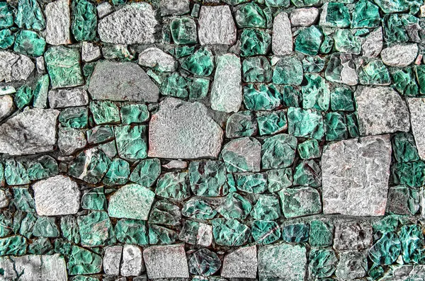 Eski nehir taşları doku beyaz gri kahverengi siyah yeşil mavi kireç sarı turuncu kestane rengi mor pembe turkuaz renkli arka plan, taş mozaik yüzey farklı türü ile tuğla duvar parçası