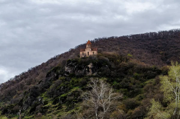 Biserica veche albaneză din muntele Gakh, Azerbaidjan — Fotografie, imagine de stoc