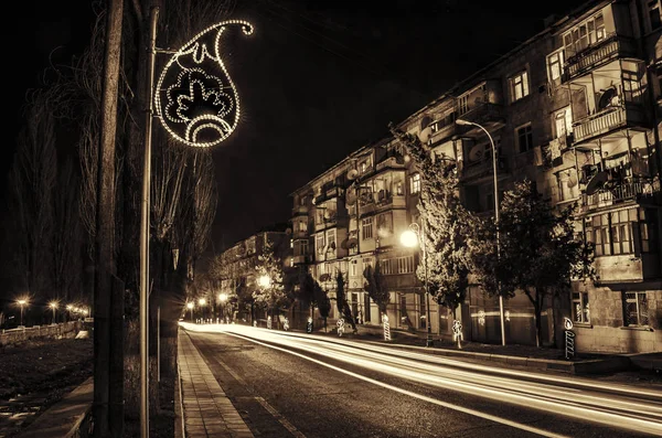 Éjszakai utcai Sheki régi város az Azerbajdzsán — Stock Fotó