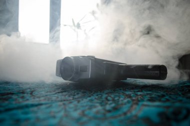 Sis tablo klasik vintage eski 8mm film kamera yakın çekim. Seçici odak. Eski Sovyet fotoğraf makinesi