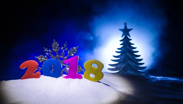 Ano Novo fundo celebração Eva com elementos de ano novo ou símbolos. Decoração para cartão de saudação. Feliz Ano Novo. Com fundo escuro — Fotografia de Stock