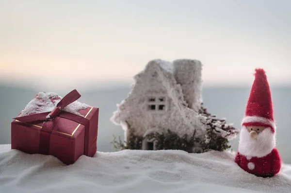 Caja Regalo Roja Navidad Abeto Nieve Decoración Casa Navidad Con — Foto de Stock