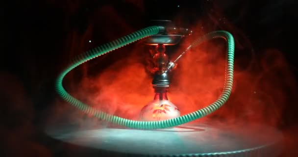 Hookah Carbones Calientes Tazón Shisha Naranja Como Fuego Nubes Vapor — Vídeo de stock