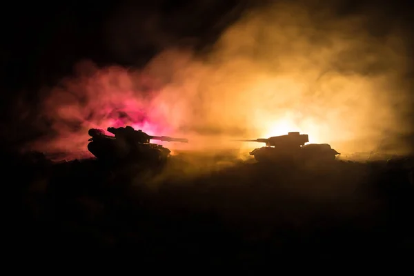 War Concept. Military silhouettes fighting scene on war fog sky background, World War Soldiers Silhouettes Below Cloudy Skyline At night. Attack scene. Armored vehicles. Tanks battle. — Stock Photo, Image