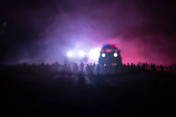 Silhouettes of a crowd standing at field behind the blurred foggy background. Revolution, people protest against government, man fighting for rights — Stock Photo, Image