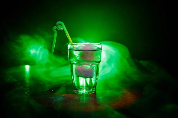 Alcohol Cocktail Glass Ice Smoke Dark Toned Background Club Drinks — Stock Photo, Image