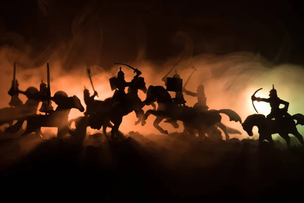 Cena Batalha Medieval Com Cavalaria Infantaria Silhuetas Figuras Como Objetos — Fotografia de Stock