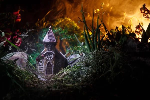 Fantasia Foto Decorada Casa Bonita Pequena Grama Com Luz Casa — Fotografia de Stock