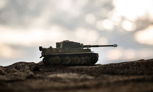 War Concept. Military silhouettes fighting scene on war fog sky background, World War German Tanks Silhouettes Below Cloudy Skyline At night. Attack scene. — Stock Photo, Image